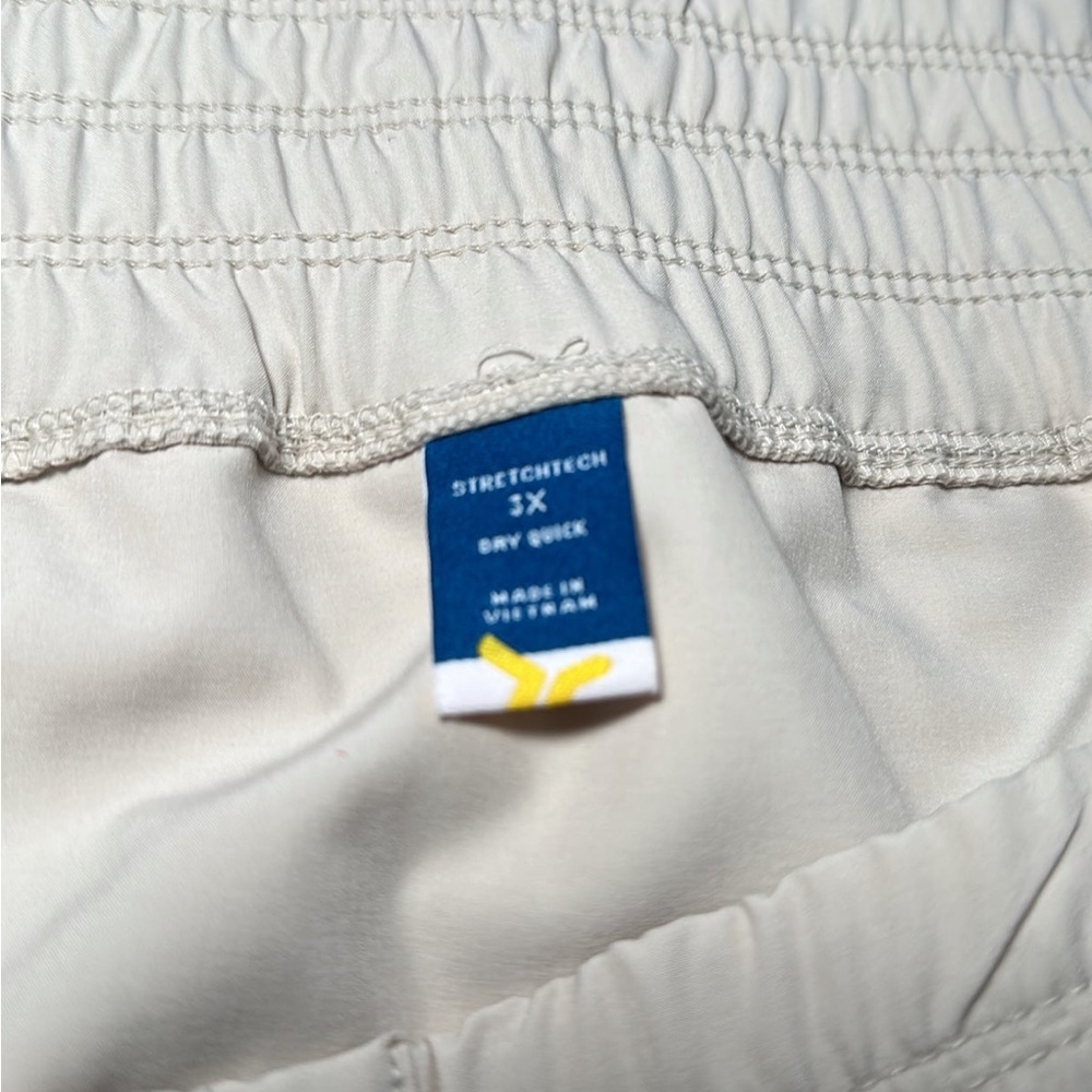 Shorts - Picture 4 of 5